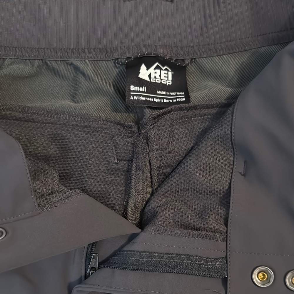 Women’s rain pants